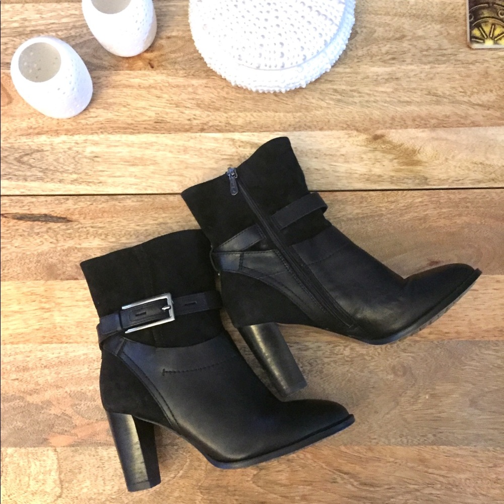 Black leather / suede booties